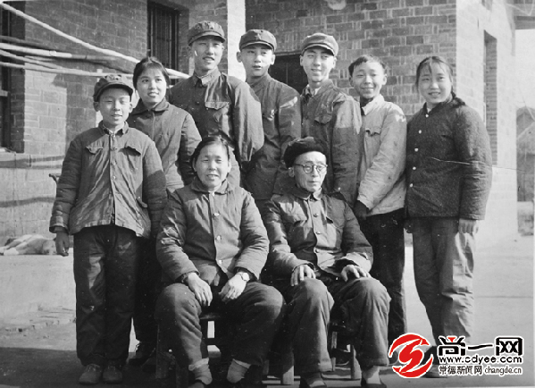 448a5bcff3f419573ba00f.jpg